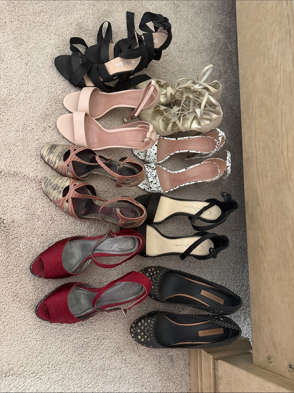 Bundle of 8 stilettos size 8-5-9